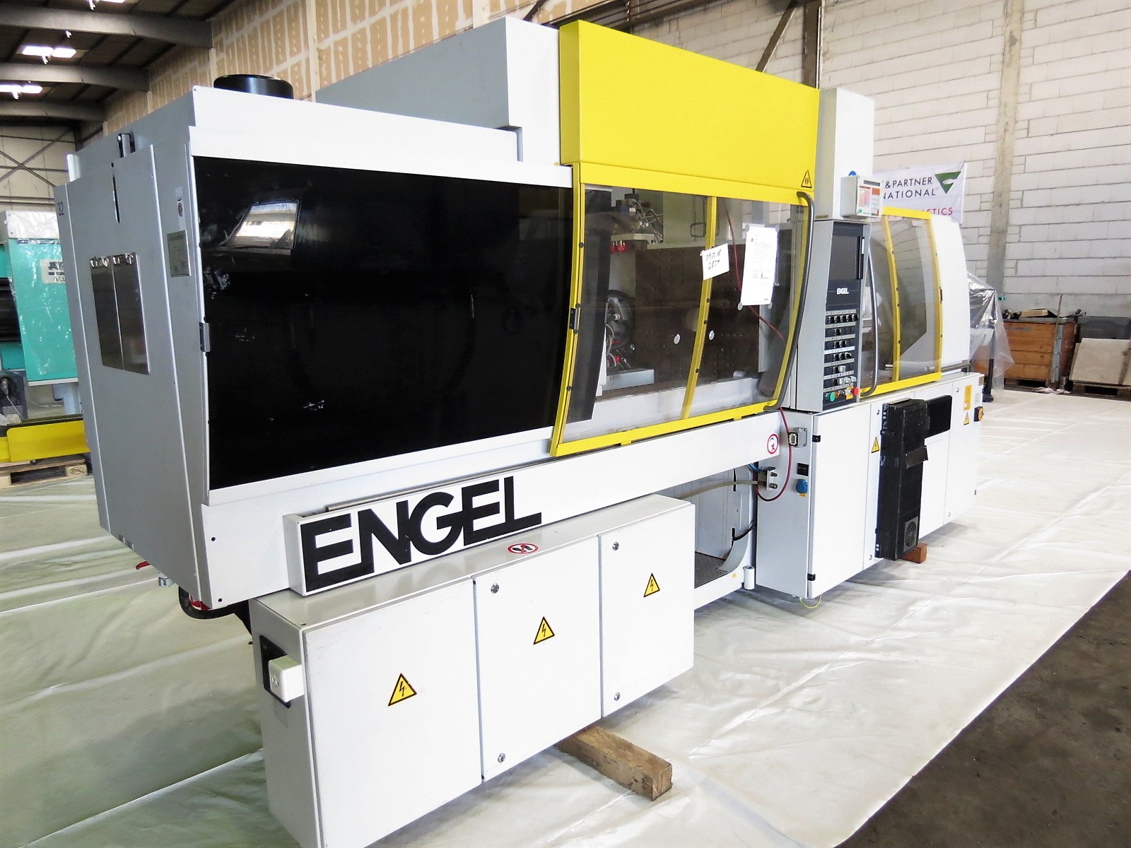ENGEL victory 330/110 tech incl. ERC 34/1-F Robot
