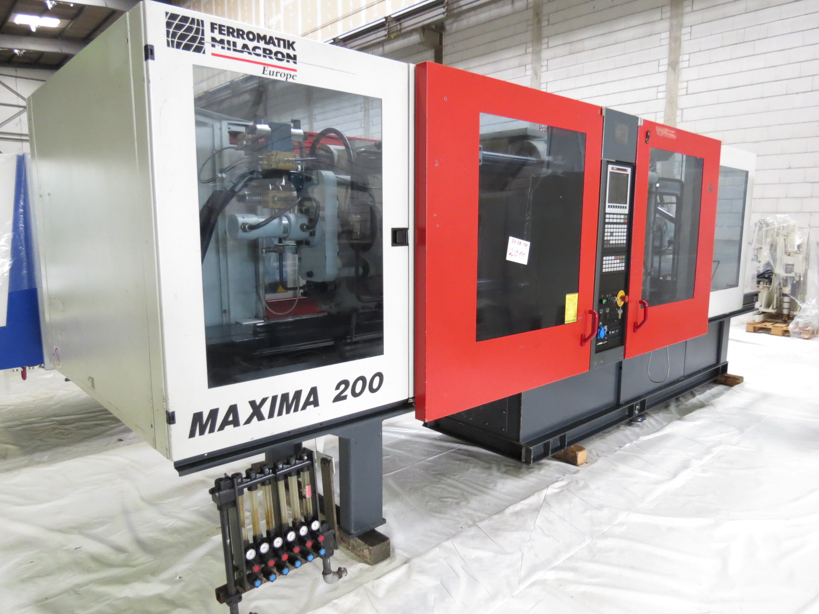 FERROMATIK MILACRON MV 200 MAXIMA