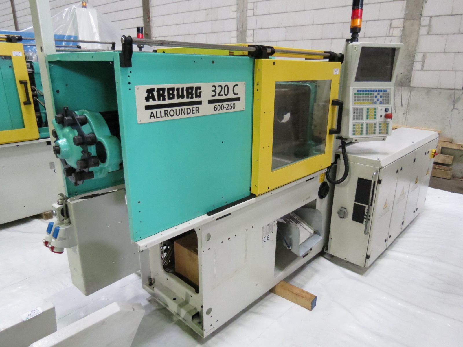 ARBURG A 320 C 600-250 incl. MULTILIFT H