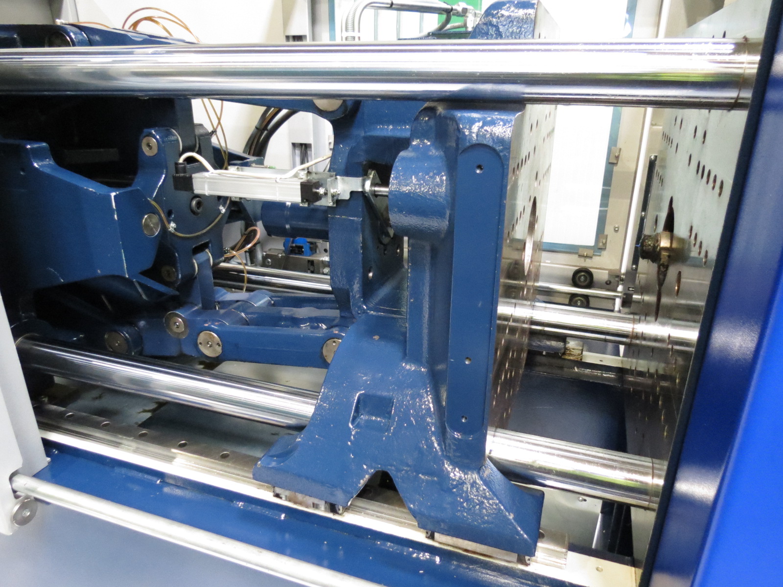 BATTENFELD TM 110/525 B6S (No 132363 / 25.347 h)