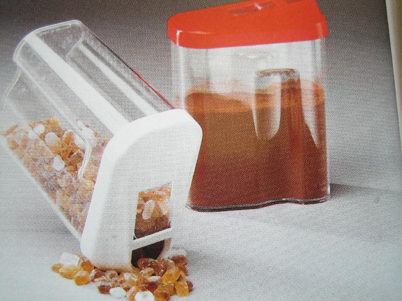 box with lid 1000 + 2000 ml  5 moulds /  Box mit Deckel u. Schieber 5 x Wkz