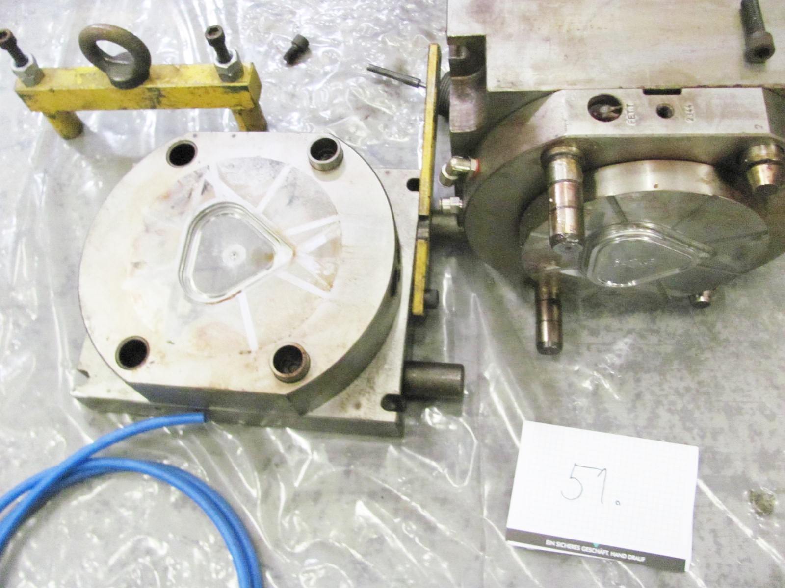 Deckel Dreieckbecher 100x100x100