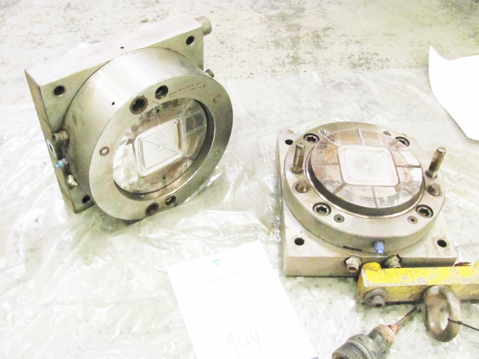 Quadratischer Deckel Ultra Lock 82x82 PLM/HP