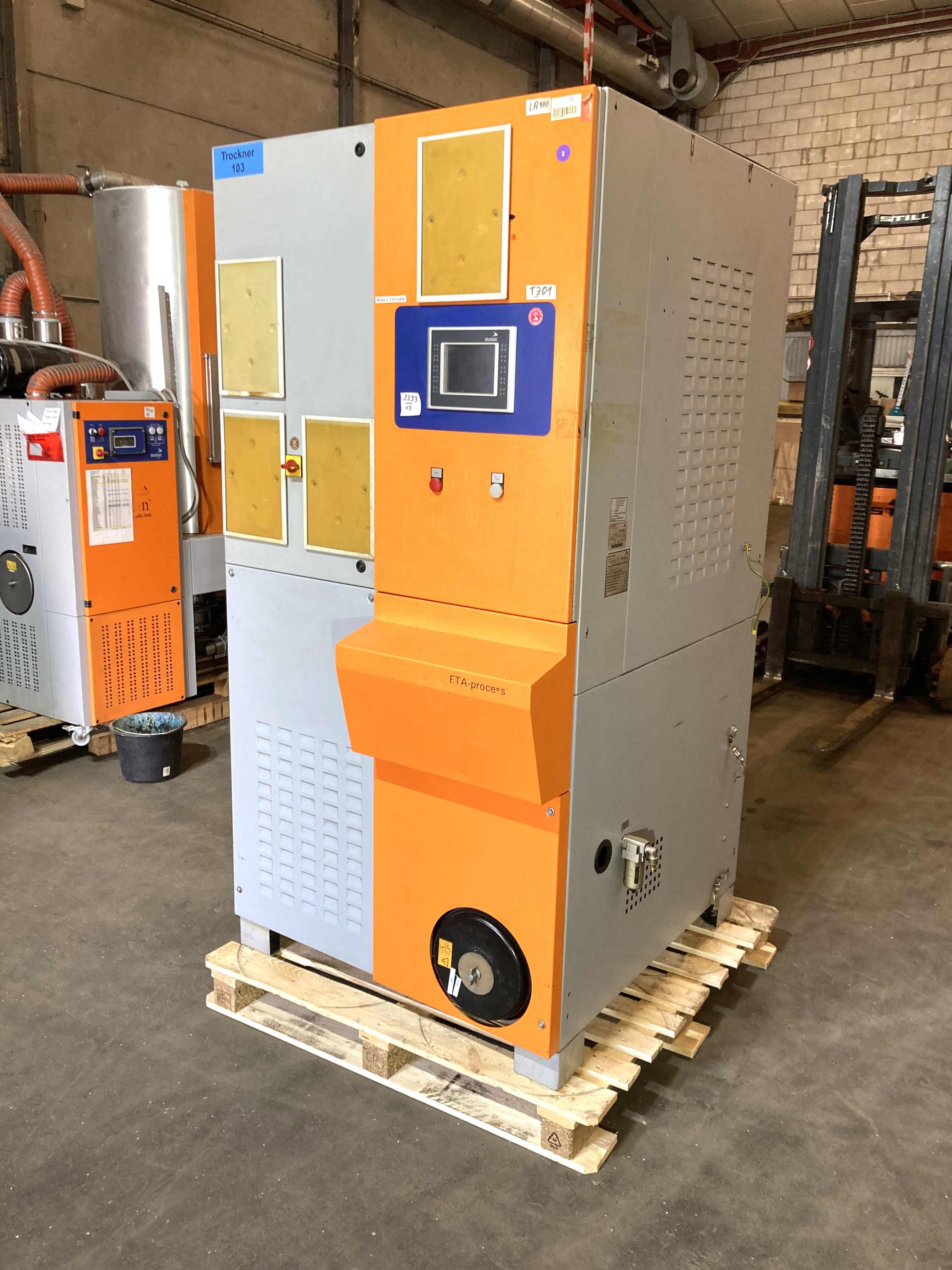 Motan Trockenlufttrockner Einzeltrockner   LA400    400 m³/h   Bj. 2004 überholt, umgebaut auf Webpanel / LuxorNET Steuerung Bj. 2018