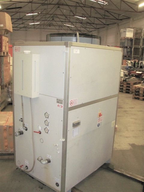 IKS IPE 121  luftgekühlt 47 kW Kälteleistung Pumpe und Tank Baujahr 2013