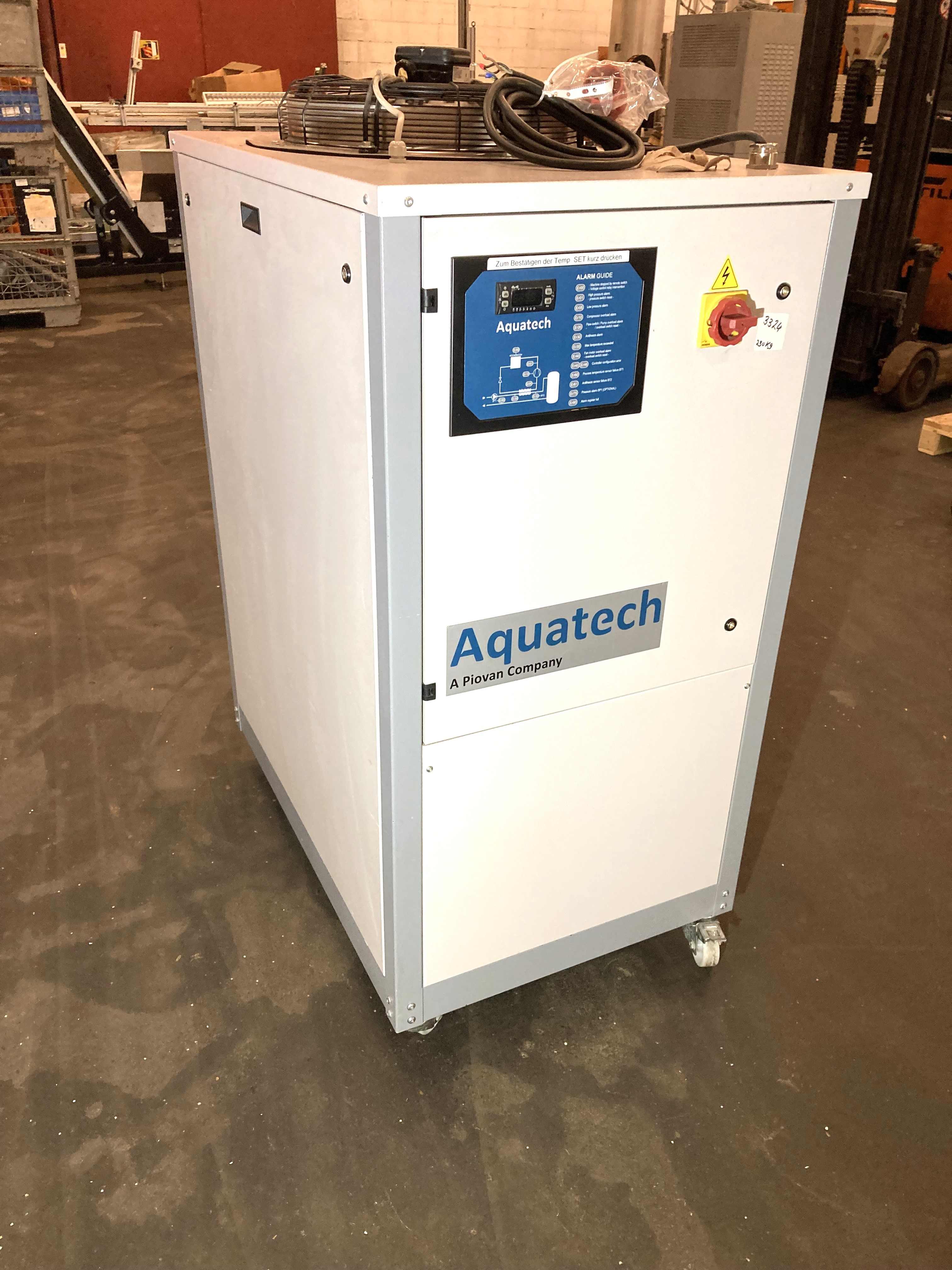 Aquatech CH50  luftgekühlt        6,6 KW    Kälteleistung   Pumpe und Tank Baujahr 2016