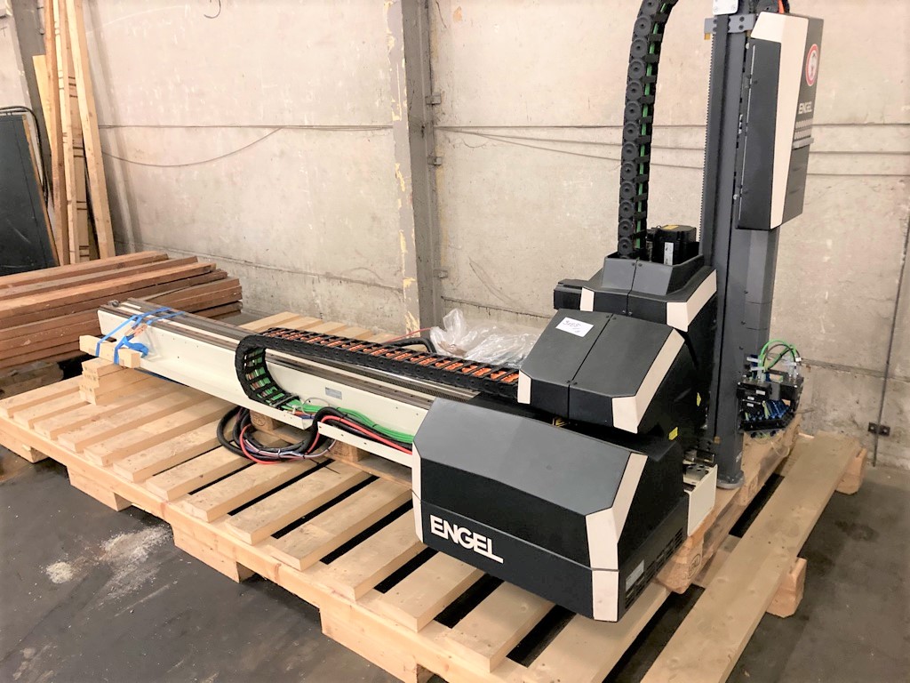 Engel Viper 20 RC 300   X= 700mm Y= tandem 1500mm Z= 2840mm  Servo Bj. 2013 ohne Handbediengerät