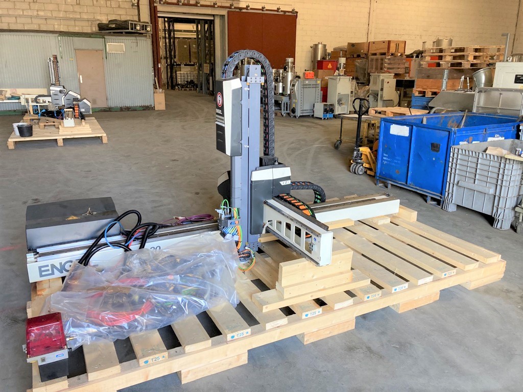 Engel Viper 20 RC 300   X= 700mm Y= tandem 1500mm Z= 2840mm  Servo Bj. 2014