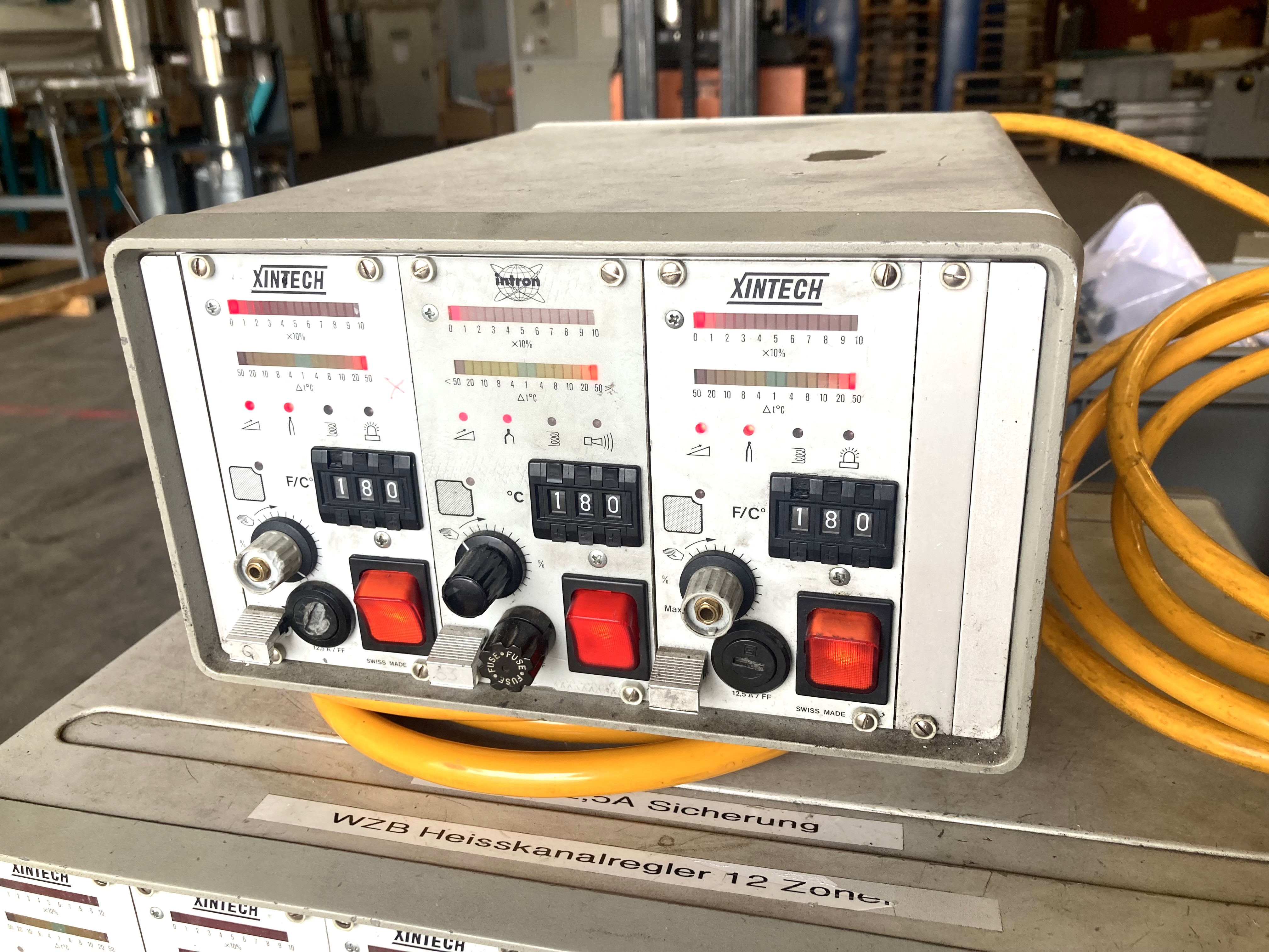 Heißkanalregelgerät Xintech   3 fach    220 Volt