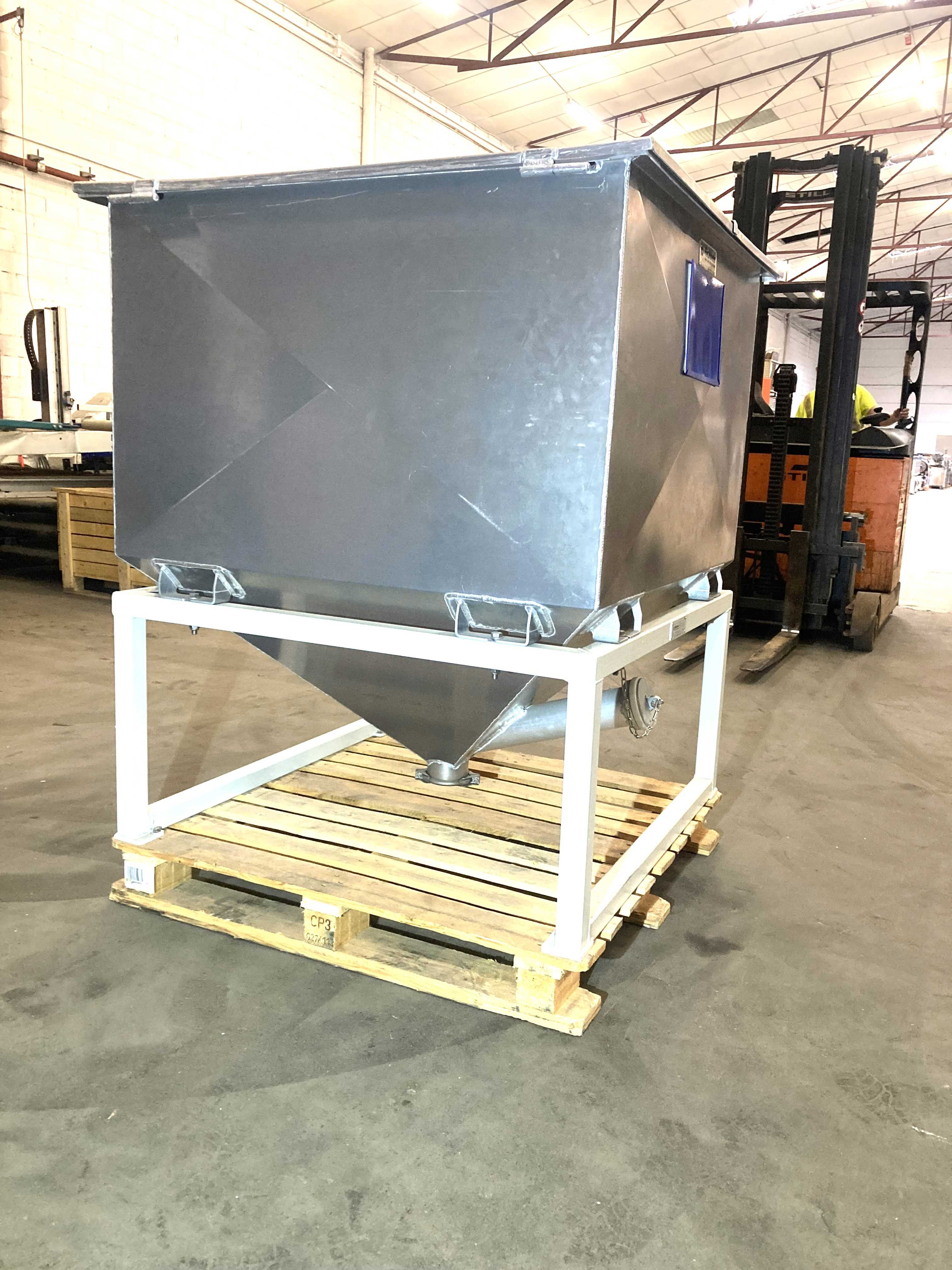 Materialbehälter Eichholz   1000 Liter Alu inkl. Absaugstutzen Bj. 2014 